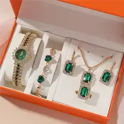 Emerald Necklace Set