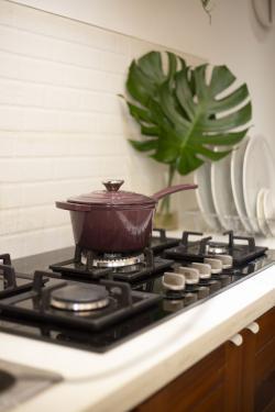 Milk Pot (19cm) - Lavender Luxe