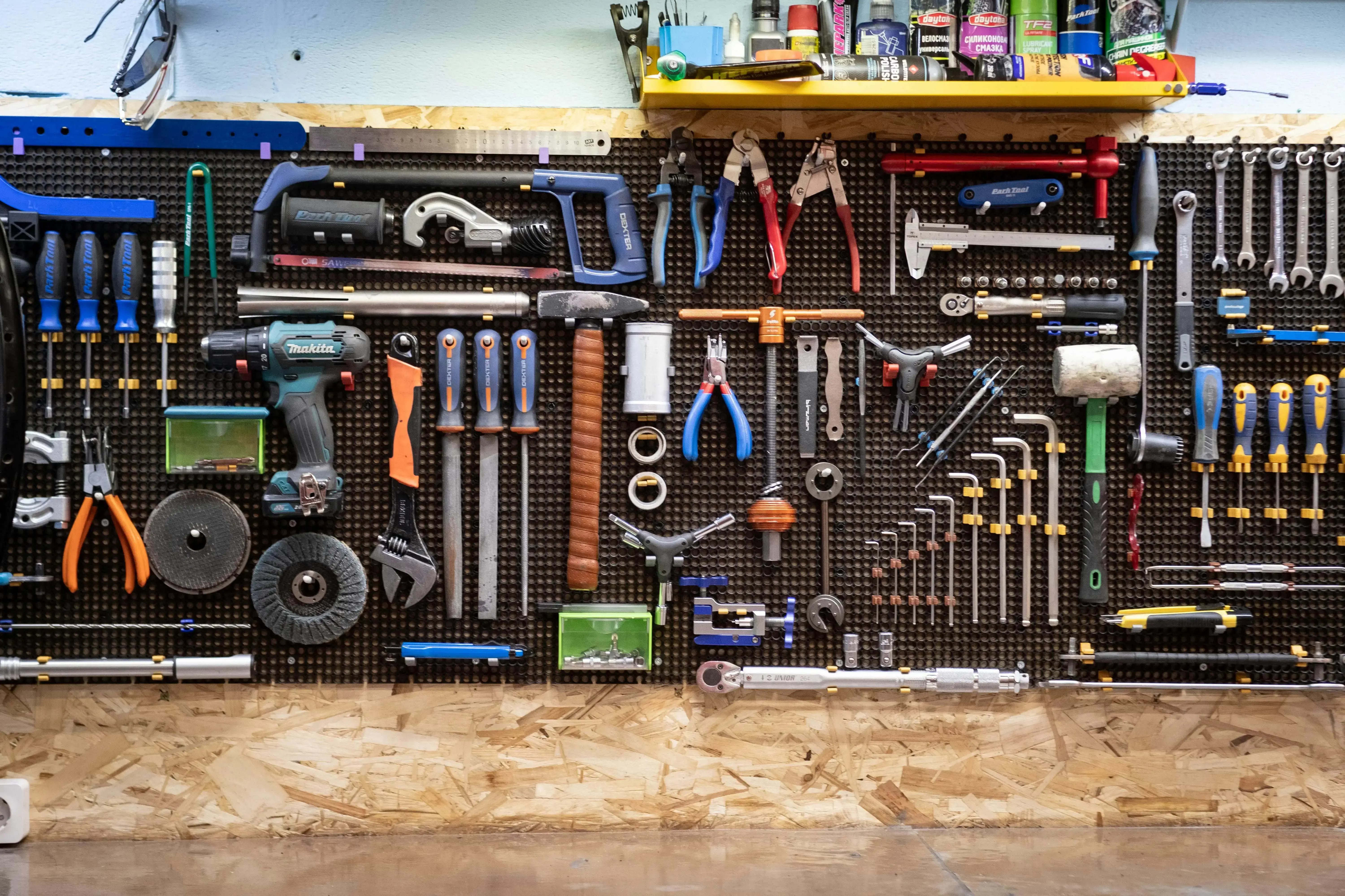 Automotive & Industrial (Tools inclusive)