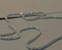 Irregular pendant necklace